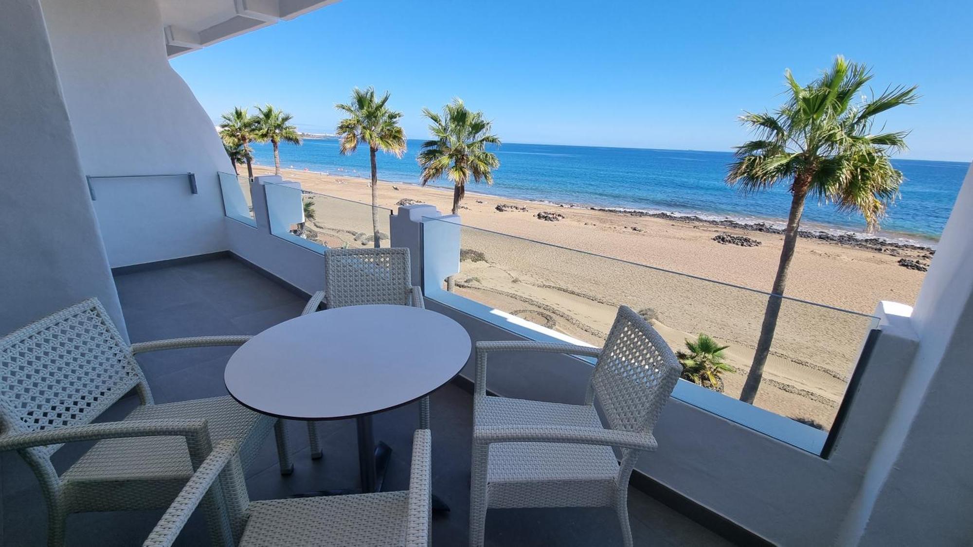 Costa Luz Beach Apartments Puerto del Carmen  Exteriör bild